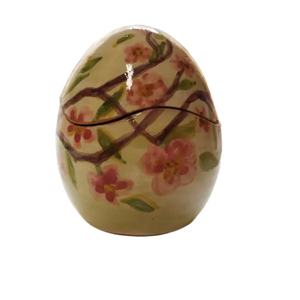 Uovo piccolo pasquale con decorazione floreale